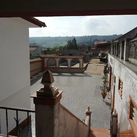 Adega Cem Cantos Da Serra אכסניה *